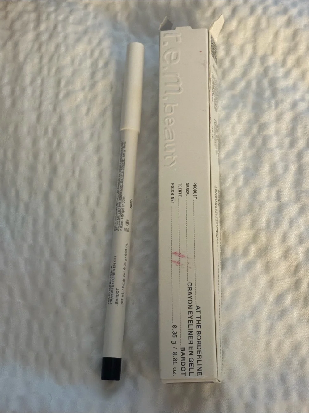r.e.m. beauty At The Borderline Gel Eyeliner Pencil Color:bardot jet black